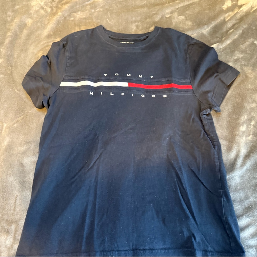 Tommy Hilfiger T shirt
